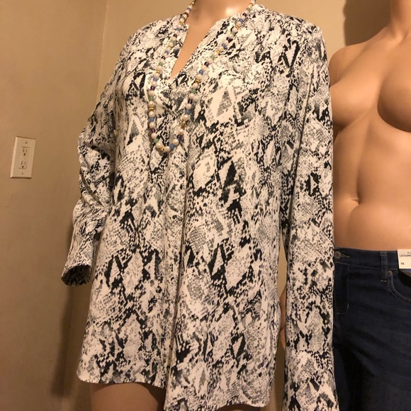 New - Picture 1 of 4